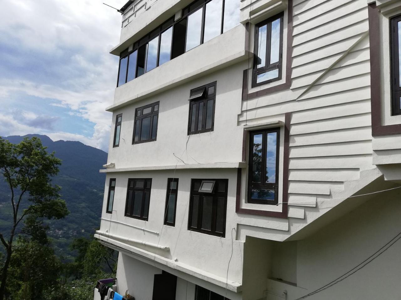 Hotel Shivalik Retreat Ґанґток Екстер'єр фото